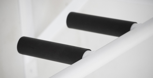 Турник «Настенный 3 хвата» белый HOMEGYMS Домашние тренажеры